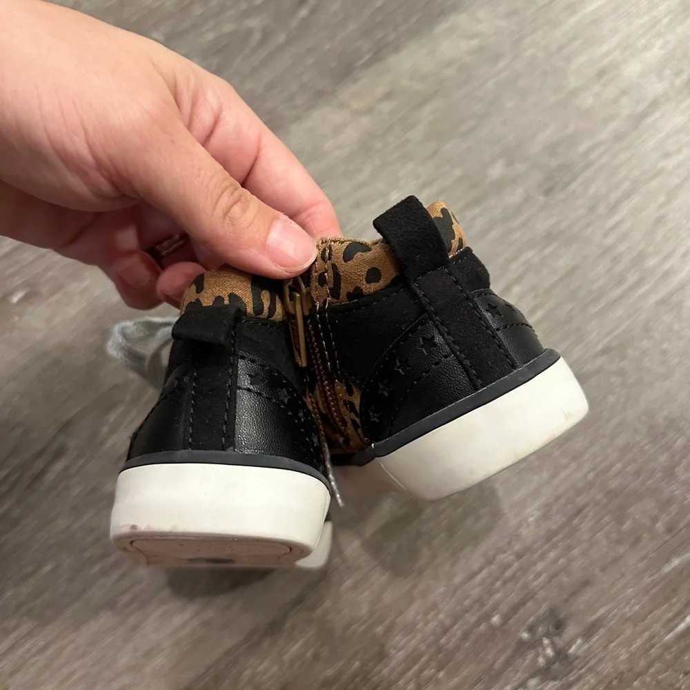 Girls toddler cat and jack bootie